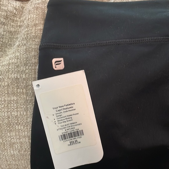 Fabletics Capris - Picture 2 of 4